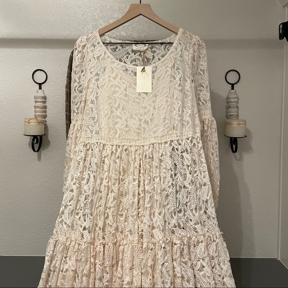 EMBER DRESS IN IVORY LACE - Picture 6 of 7